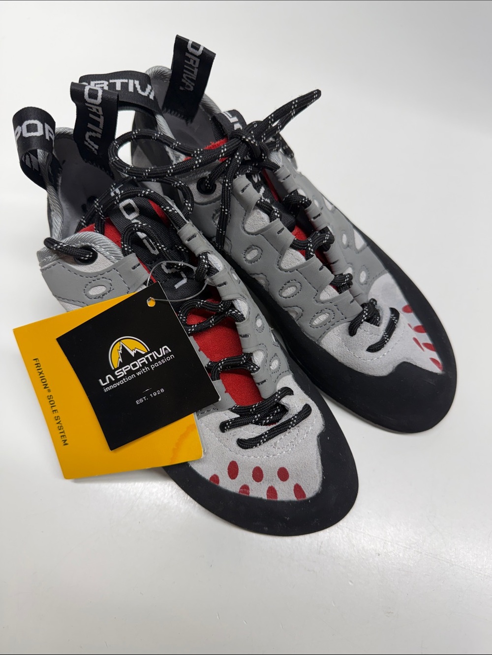 La Sportiva Tarantula Climbing Shoes Rock Climb Bouldering Gray Black New Size 6
